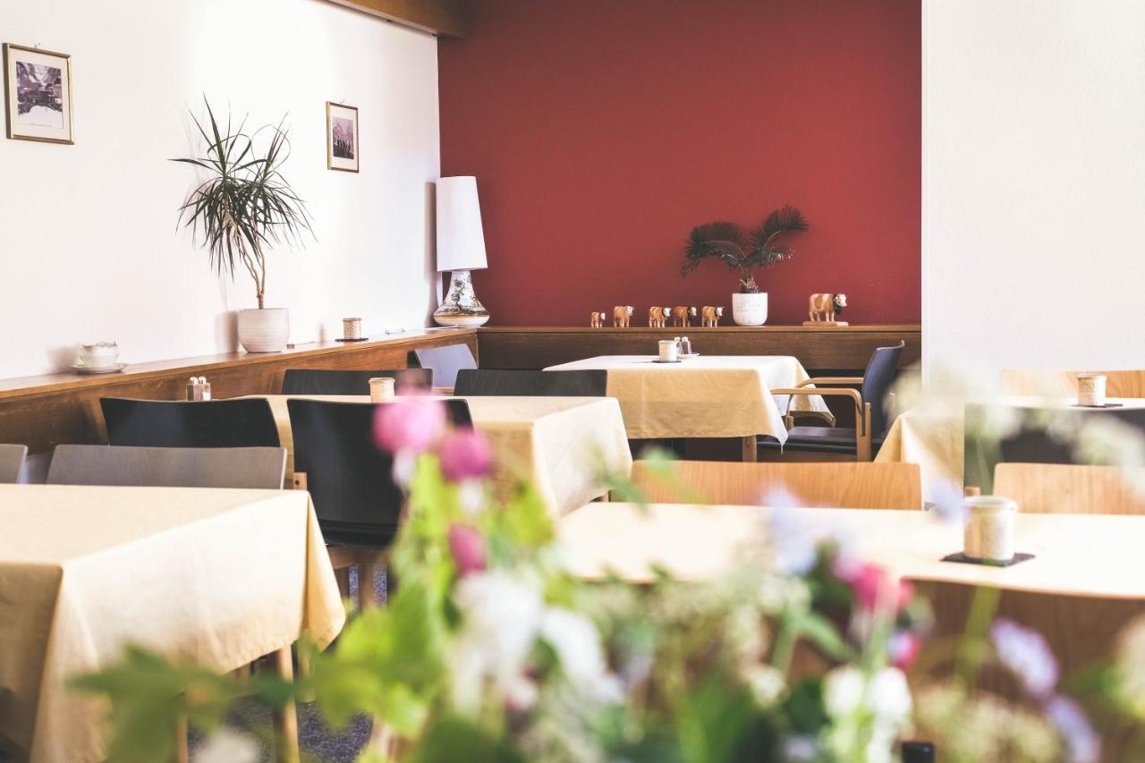 Hotel Alpina Kandersteg Eksteriør billede